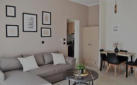 Pnoe Apartments